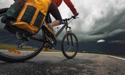 Fahrradfahren bei Gewitter: Wann wird es gefährlich?